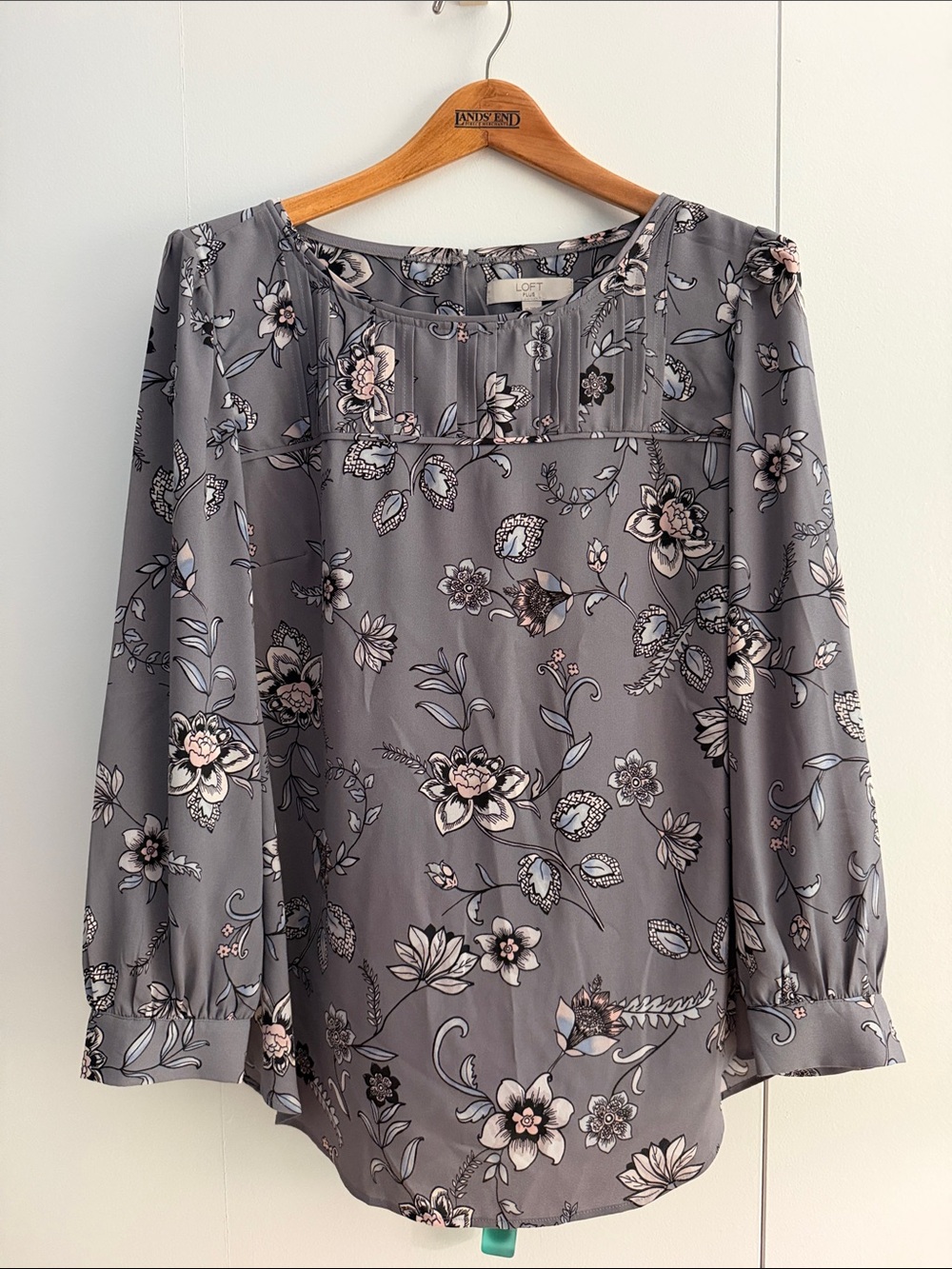 LOFT Gray Floral Pintuck Front Long-Sleeve Blouse